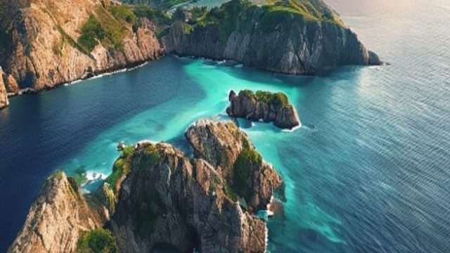 Captivating Island Vistas: Sifnos for Your Screens