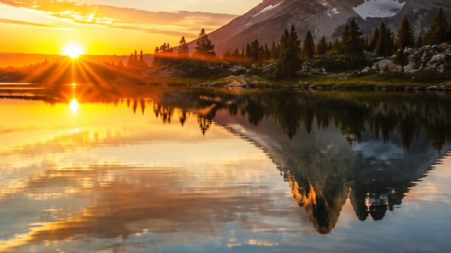 Explore Serene Landscapes: Perfect Wallpapers for Any Device