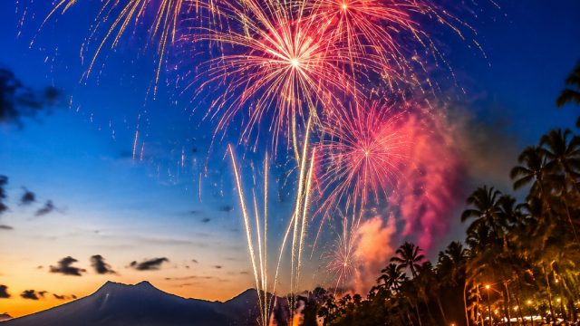 Vibrant Summer Escapes: Fireworks and Festivals Wallpapers